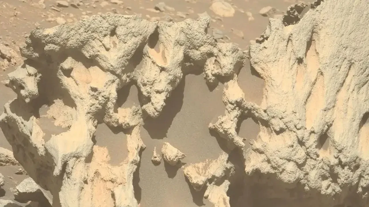 NASA, Mars'ta bulduğu karşısında şoke oldu! 