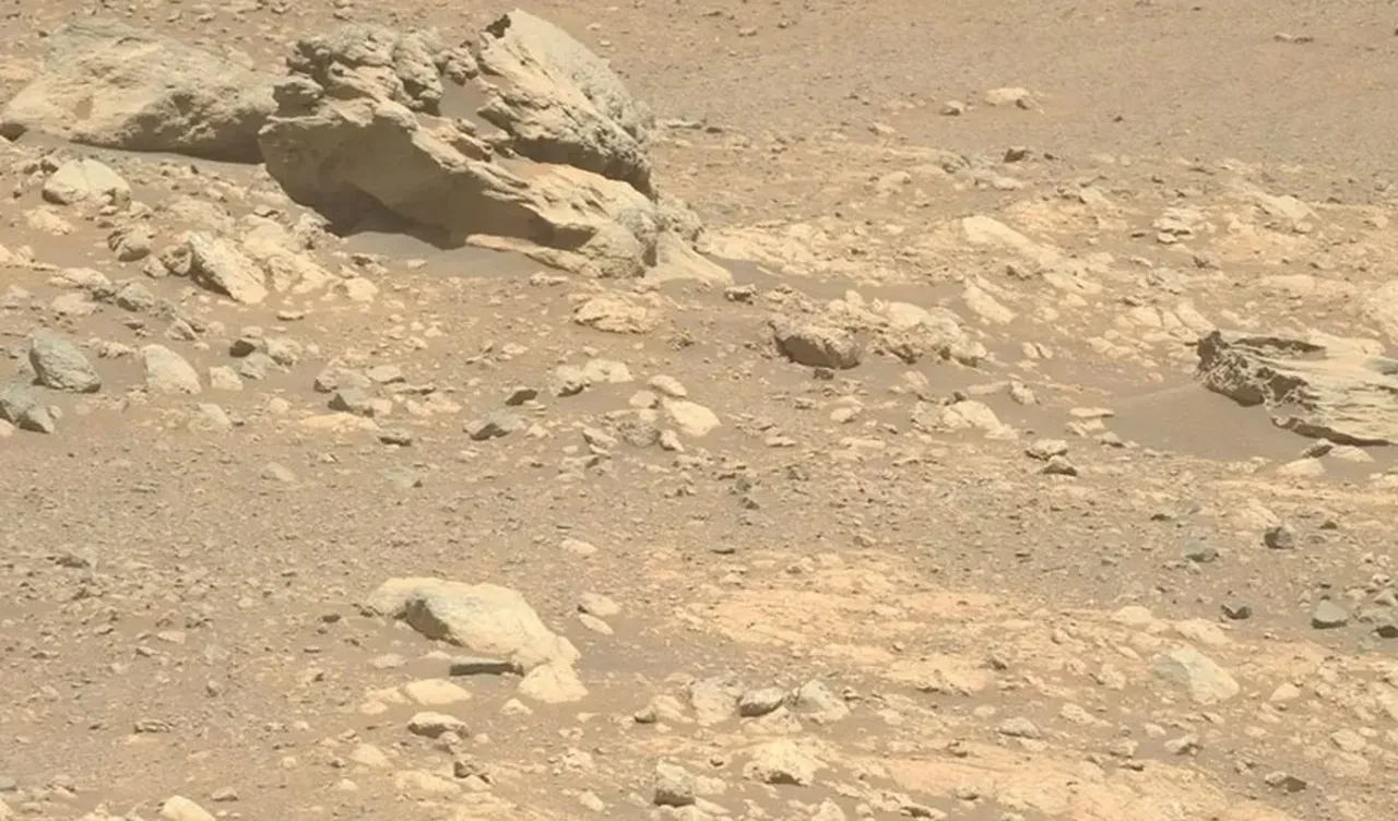 NASA, Mars'ta bulduğu karşısında şoke oldu! "Oraya ait değil"