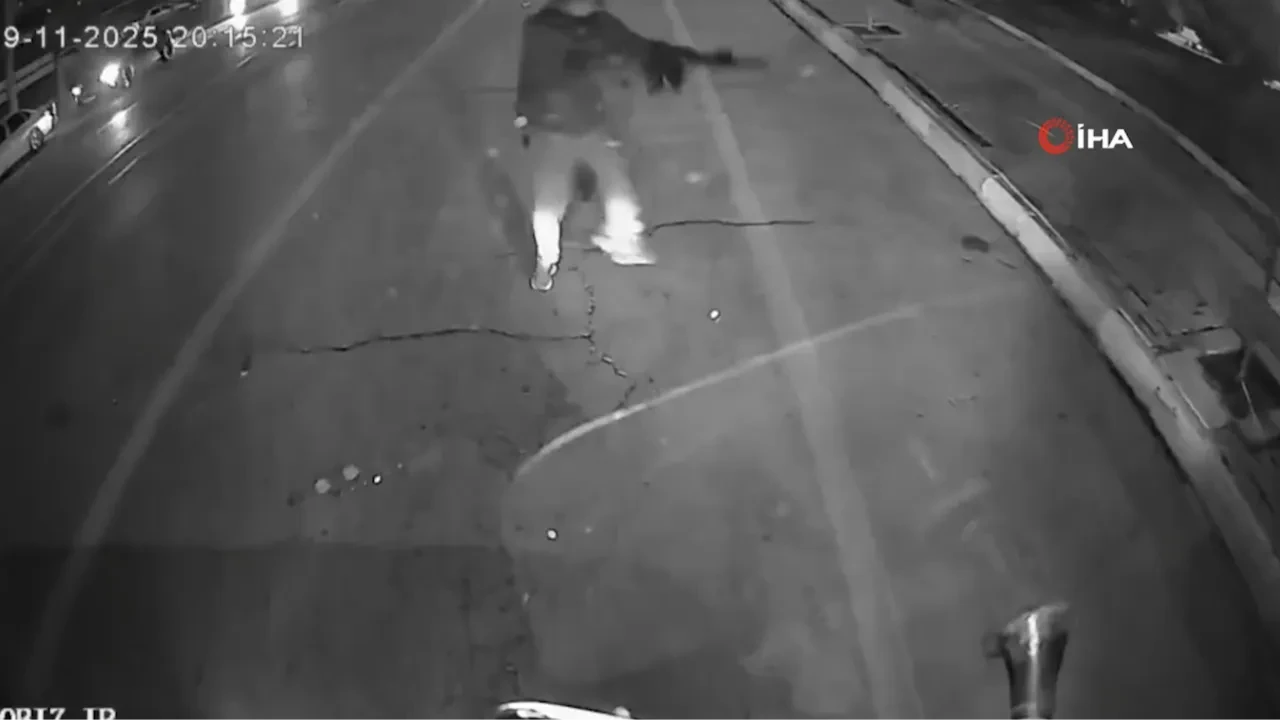 Şanlıurfa’da ortalık savaş alanına döndü! Silahlı kavga kamerada: Çok sayıda yaralı var