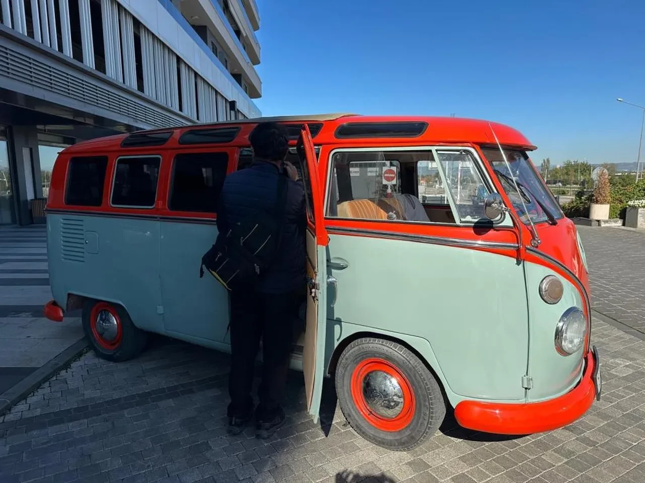 Türkiye'de tek! 59 yaşında ama görenleri kendine hayran bıraktırıyor