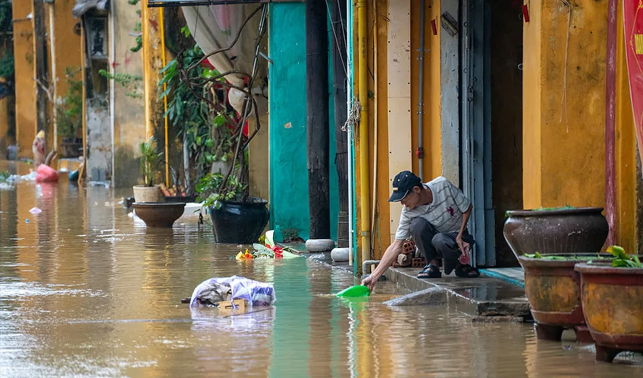 Vietnam'da sel felaketi! Bilanço her geçen gün artıyor