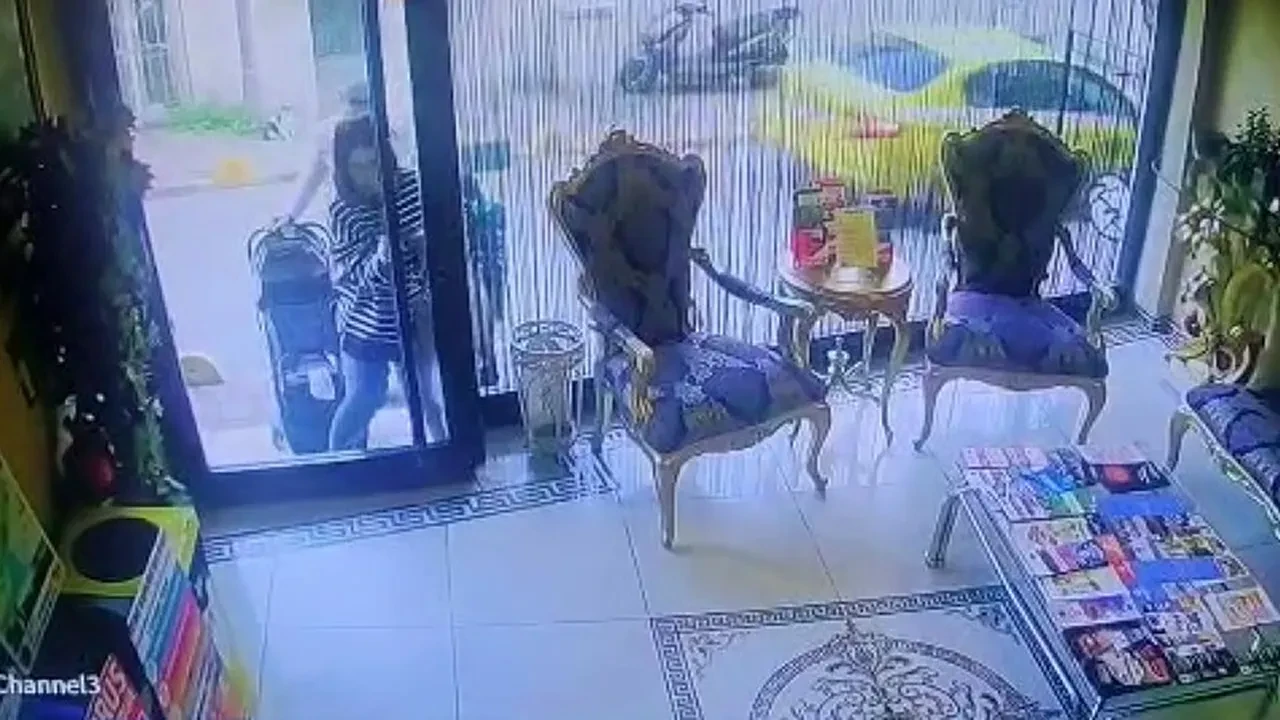 Zehirlenen Böcek ailesi yaşam mücadelesi verirken bir de otelde kilitli kalmış!