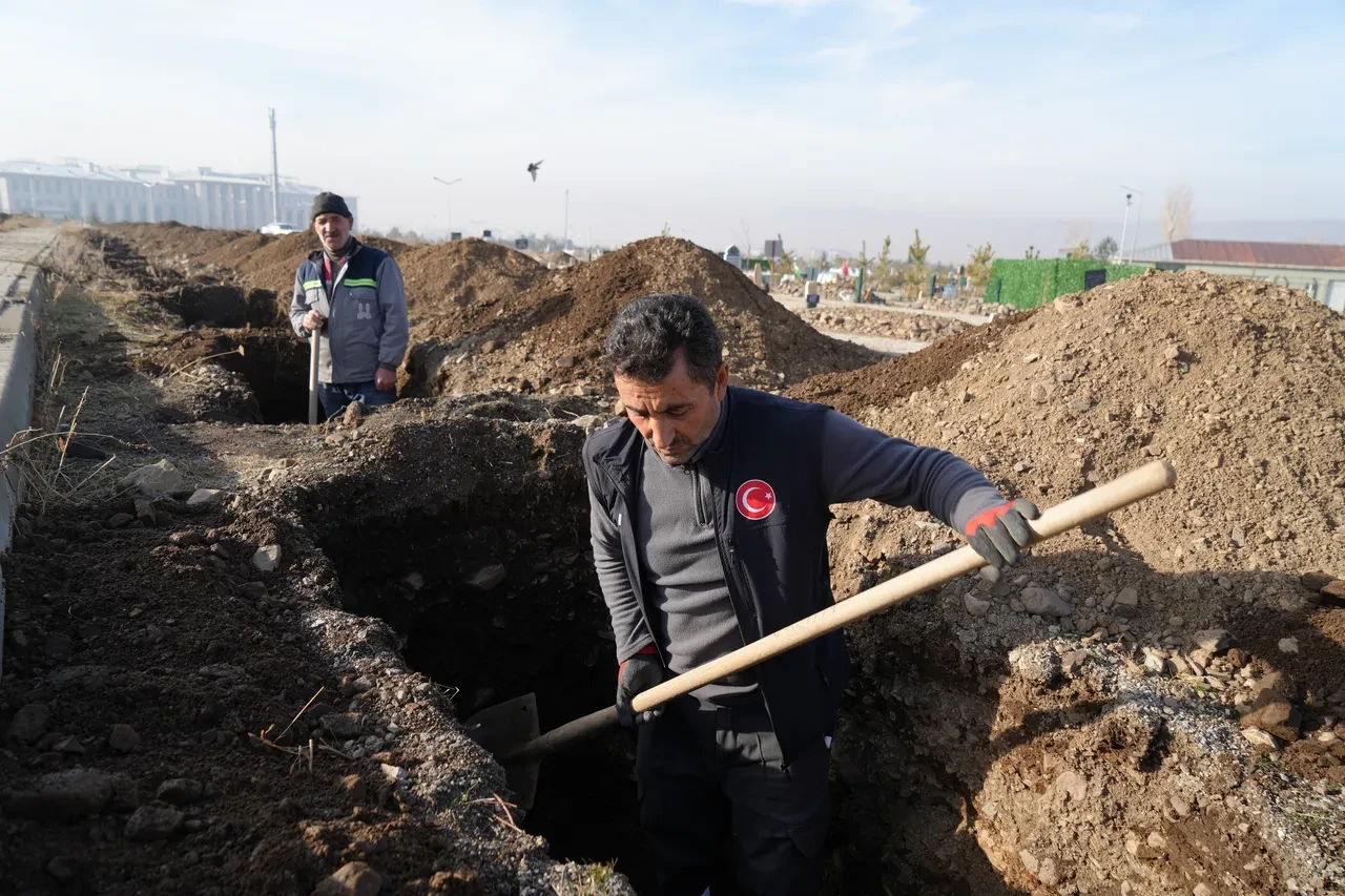 Erzurum'da yüzlerce mezar kazıldı! Sebebi ortaya çıktı