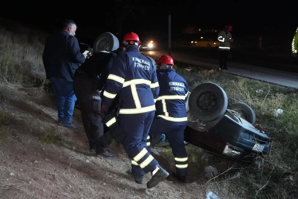 Kırıkkale’de otomobil takla atıp şarampole devrildi: Sürücü yaralandı