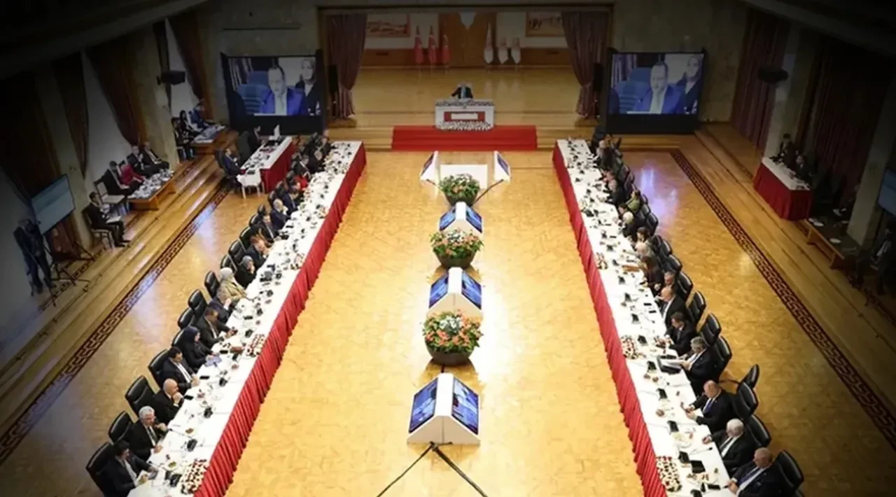 İmralı heyetinde kimler var? Siyasi partiler temsilcilerini açıklama başladı