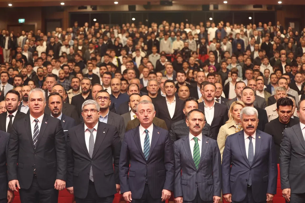 Kocaeli Bilişim Fuarı'na muhteşem açılış; Başkan Büyükakın'dan gençlere önemli çağrı