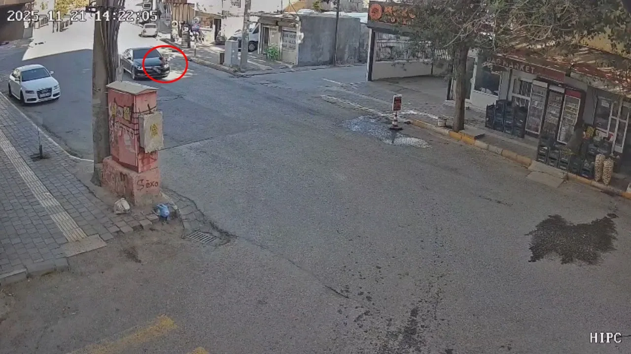 Mardin'de 6 yaşındaki çocuğa aracın çarptığı anlar kamerada! Metrelerce havaya fırladı