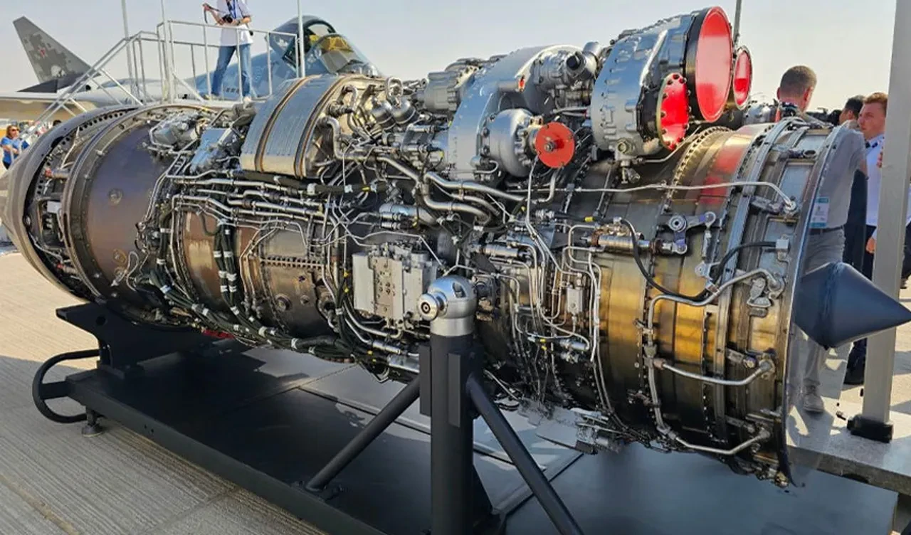 Rusya, yeni nesil savaş uçağı motorunu görücüye çıkardı