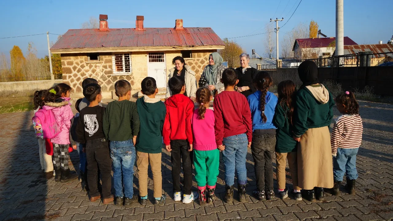 Almanya’dan Muş’a gönülleri ısıtan yardım