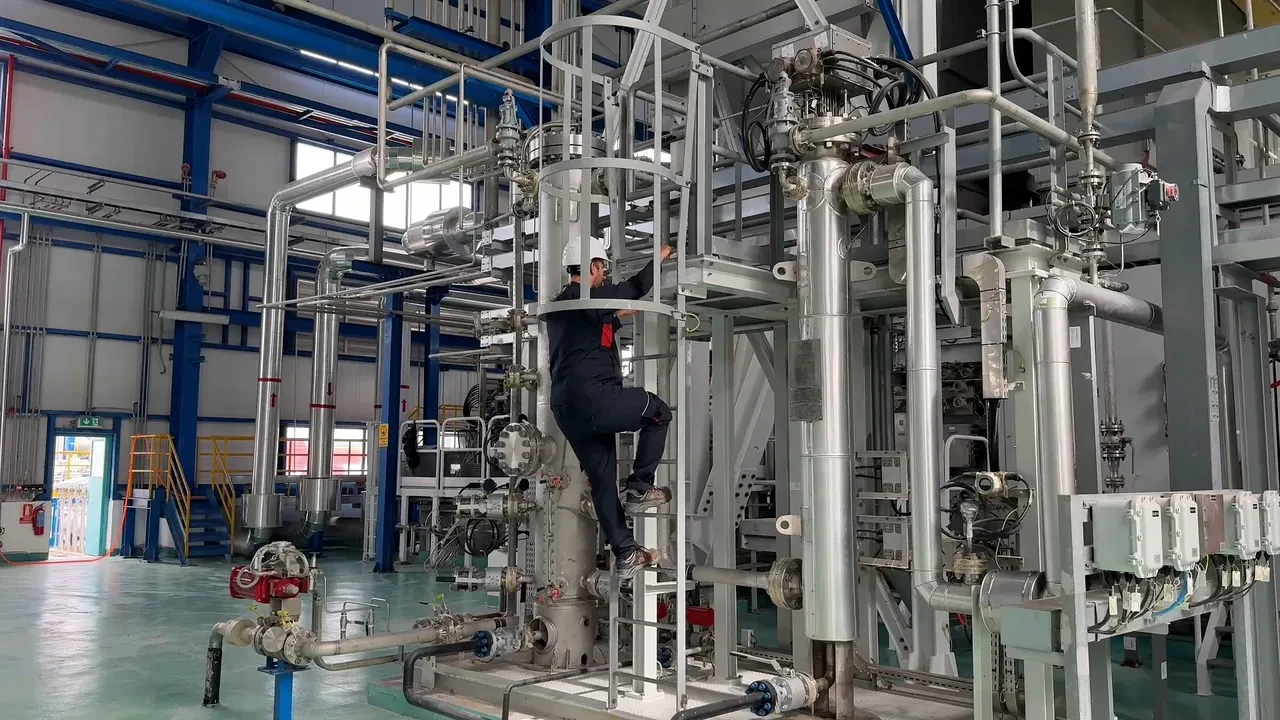 Bakan Bayraktar'dan kritik doğalgaz açıklaması!