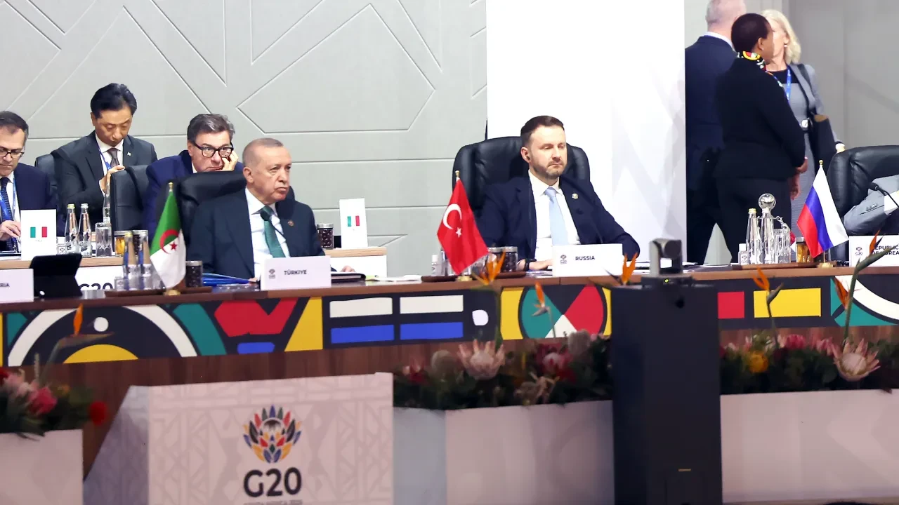 Cumhurbaşkanı Erdoğan'dan G20 Liderler Zirvesi'nde ekonomi mesajı! Tüm üyelere 'adil olun' çağrısı 