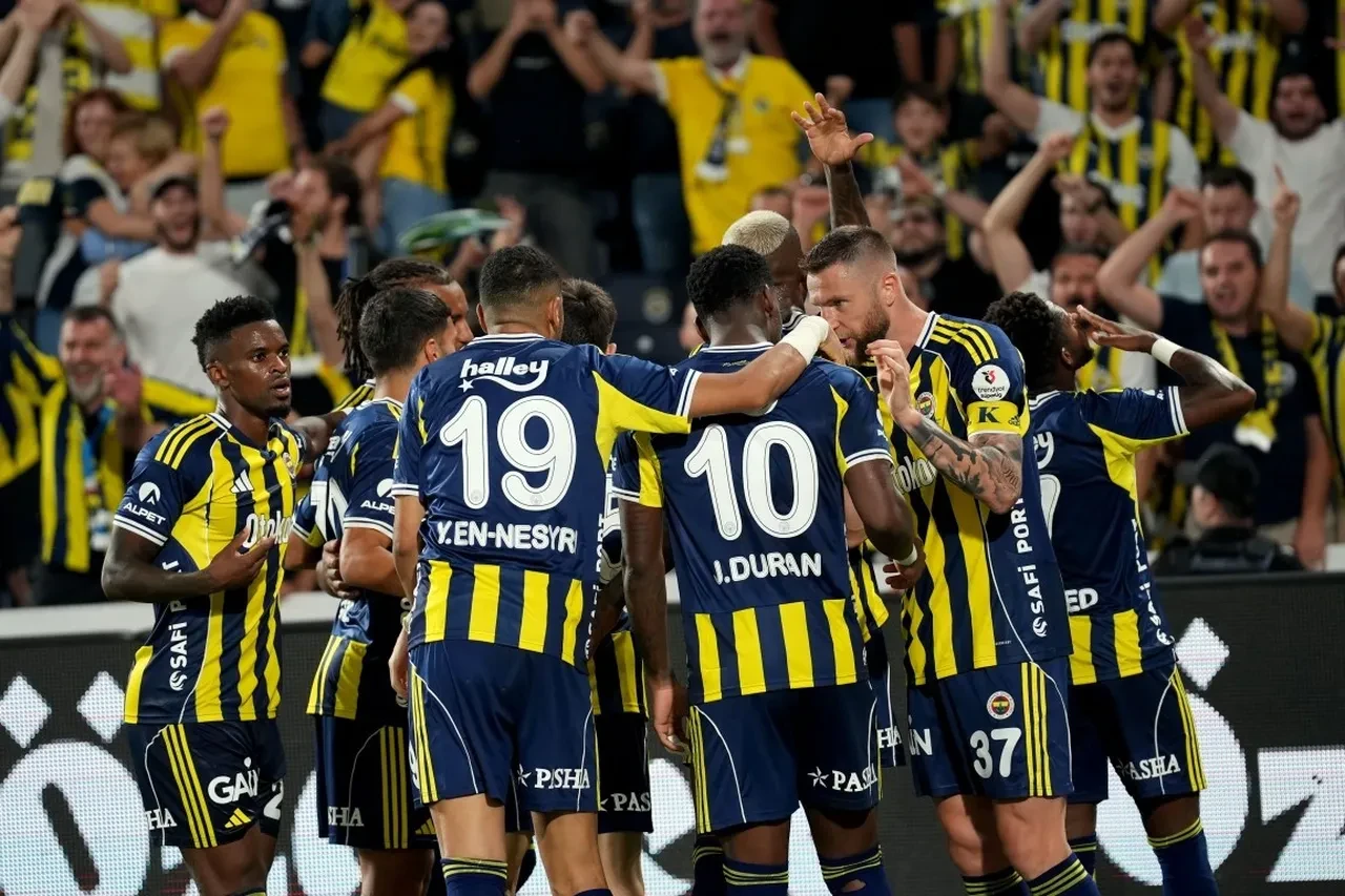 Derbi ne zaman? Fenerbahçe Galatasaray derbisi için geri sayım!