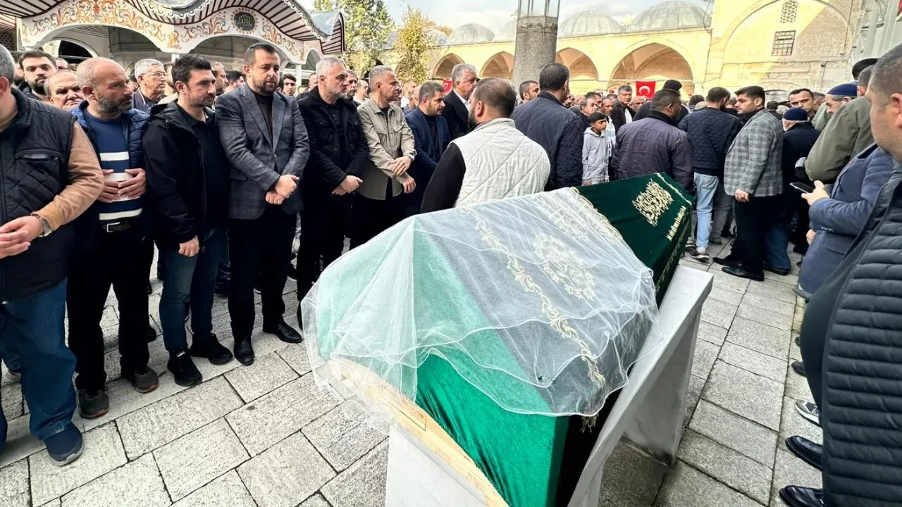 Genç kızın cenazesinde acı detay! Maganda kurşununa kurban gitmişti, gözyaşlarıyla uğurlandı