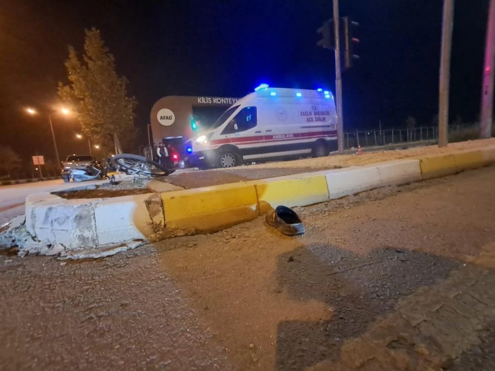Kilis’te feci kaza: Otomobilin çarptığı yabancı uyruklu bisiklet sürücüsü öldü