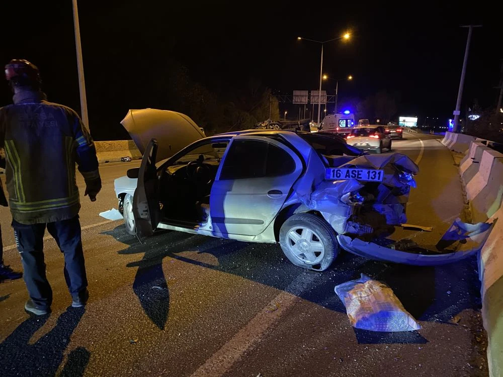 Bursa'da gece yarısı feci kaza, takla atan otomobil 100 metre sürüklendi 2 kişi yaralandı