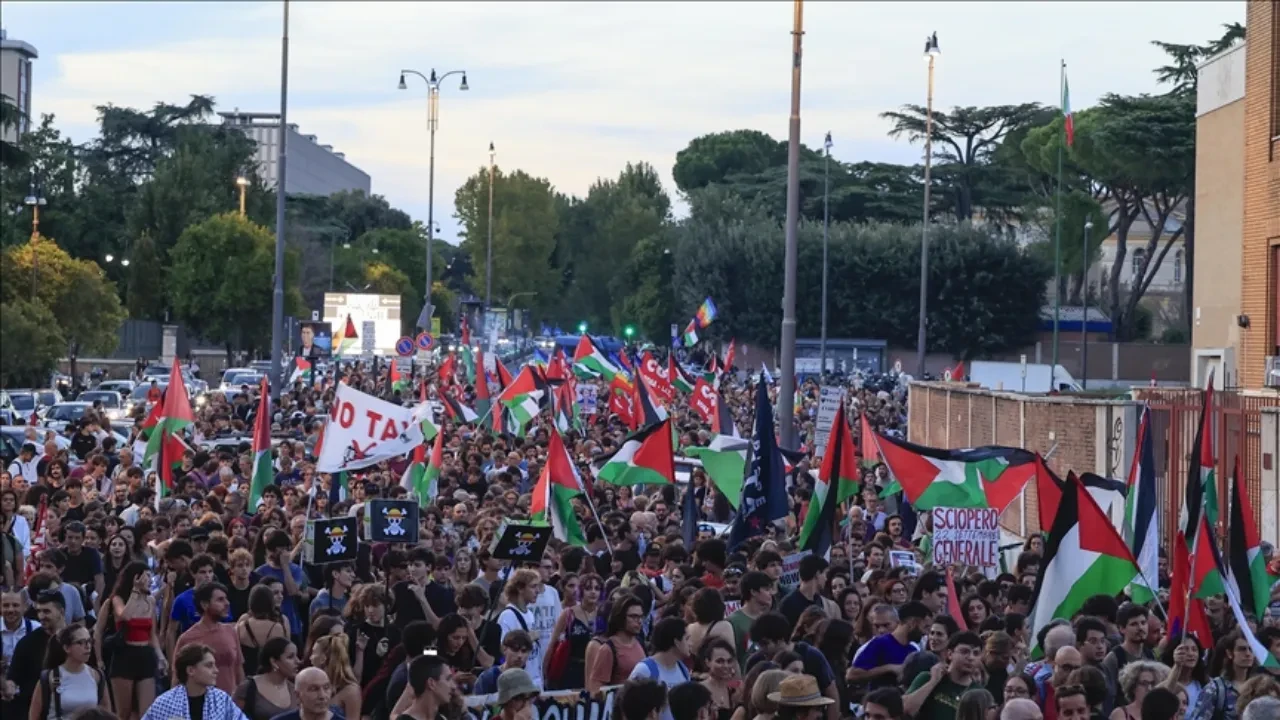 İtalya'da Filistin protestosu: Maccabi Tel Aviv maçı öncesi sokaklar savaş alanına döndü