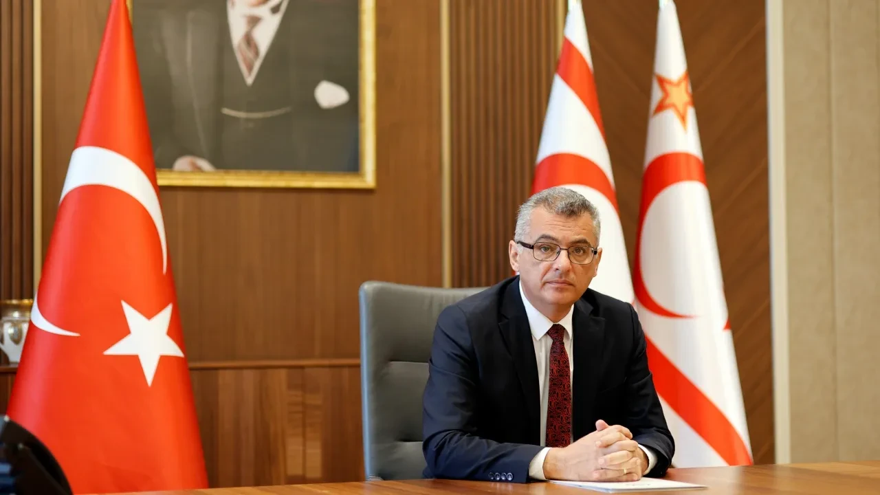 Kıbrıs'ta tansiyon yükseldi: KKTC Cumhurbaşkanı Erhürman, GKRY lideri Hristodulidis’e sert çıktı