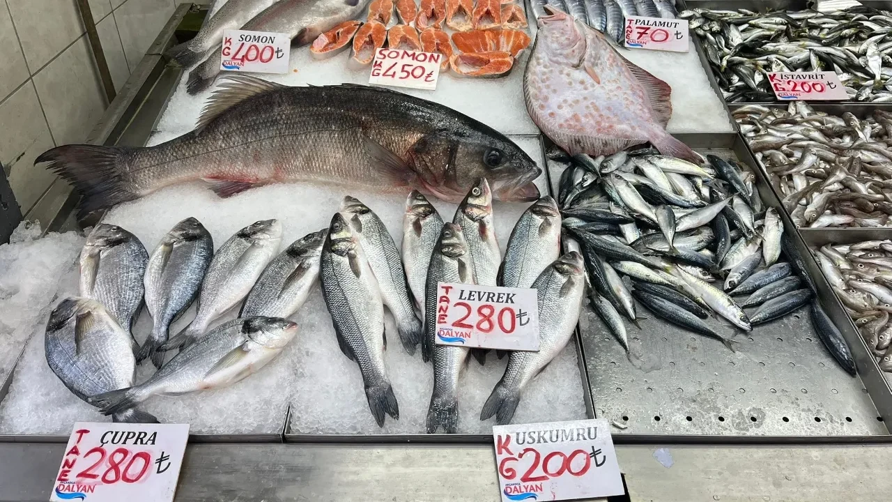 Kilosu bin liradan tezgaha indi, ilgi odağı oldu