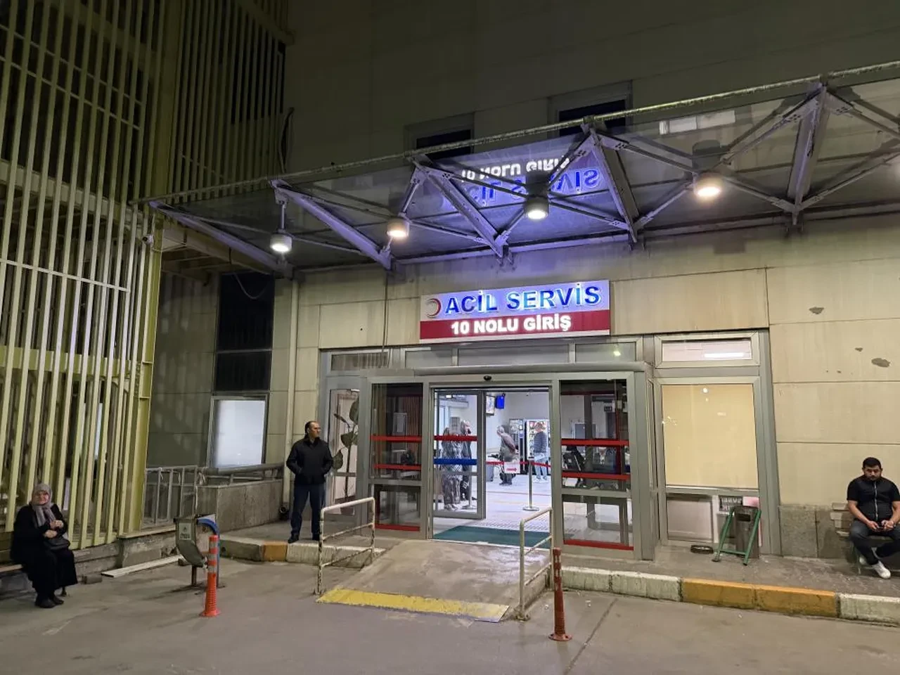 Sakarya'da cezaevinde 123 mahkum yemekten zehirlendi