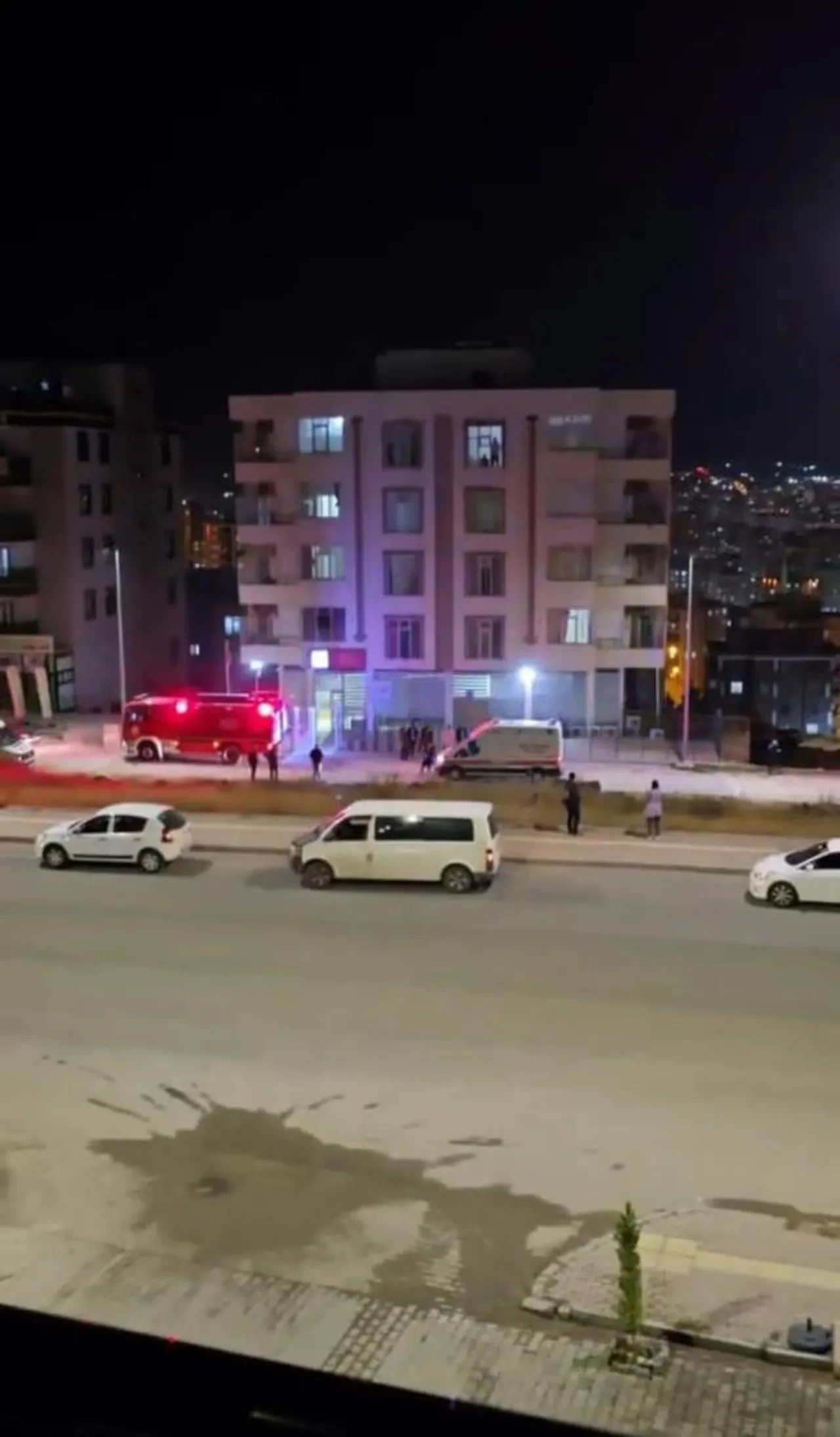 Şanlıurfa'da bakım evinde yangın: Ölü var!