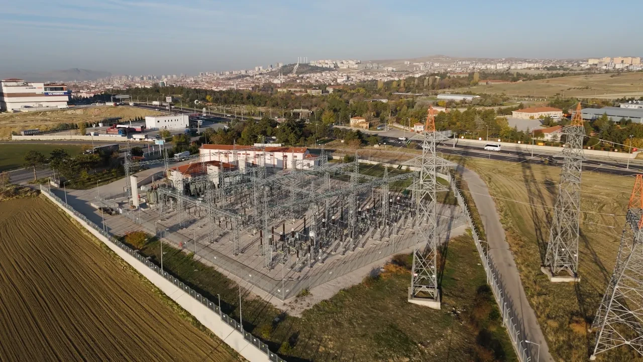 TEİAŞ ekipleri helikopterle 76 bin kilometrelik elektrik hattını kışa hazırlıyor!