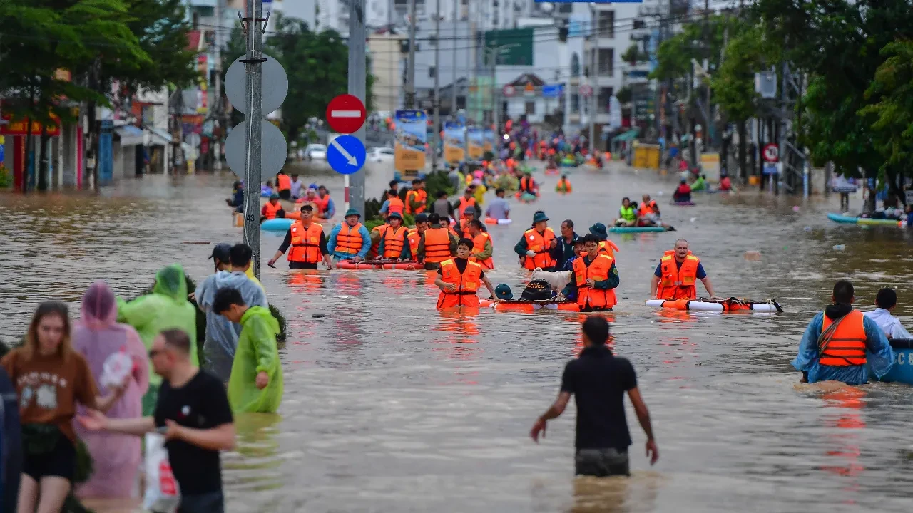 Vietnam'da sel kabusu! Bilanço ağırlaşıyor