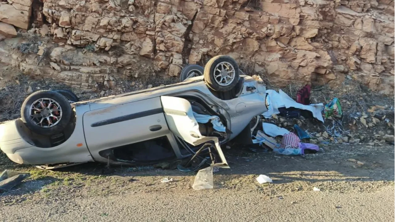 Adıyaman'da otomobil devrildi: Yaralılar var!