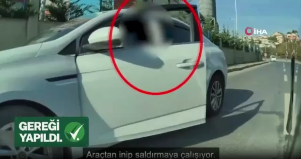 Araç önü kesen sürücü yandı! Dev cezanın eli kulağında