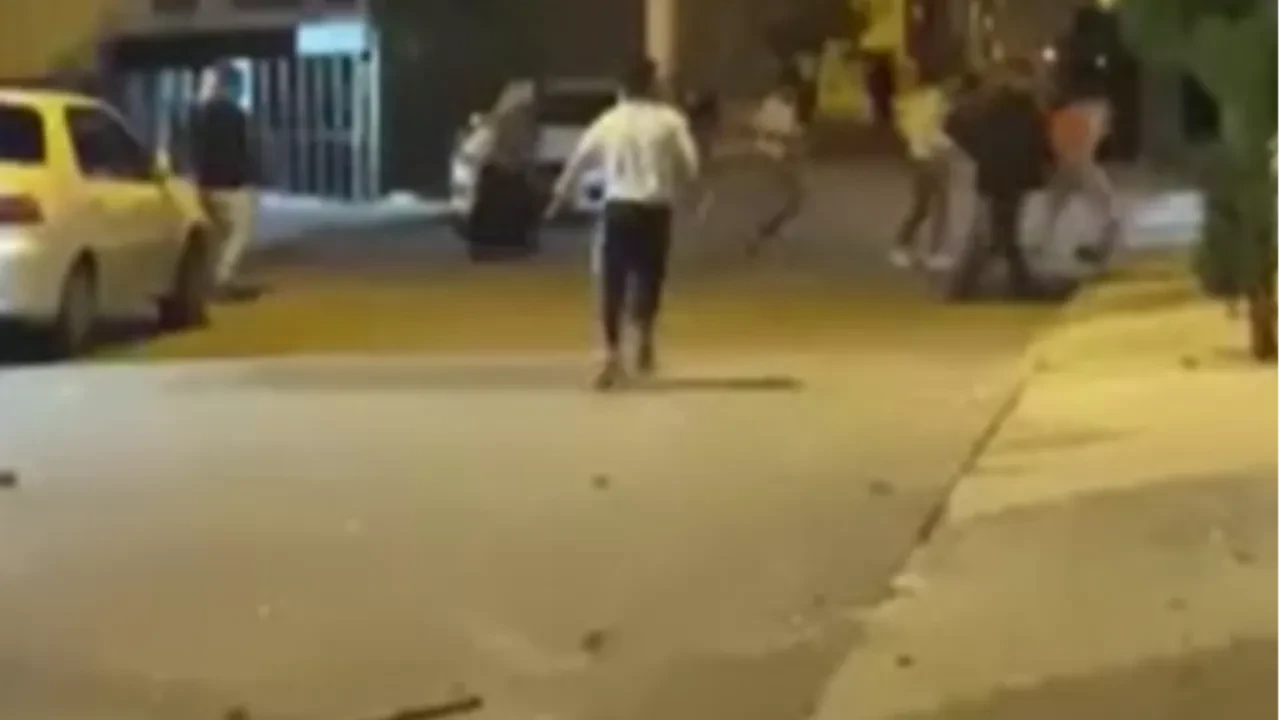 Arnavutköy’de taş ve sopalı kavga!