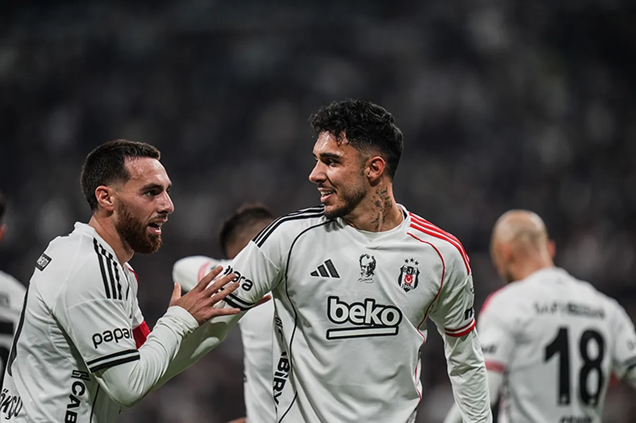 Beşiktaş Samsunspor maçı canlı şifresiz nereden izlenir, hangi kanalda? Karşılaşmaya dakikalar kaldı