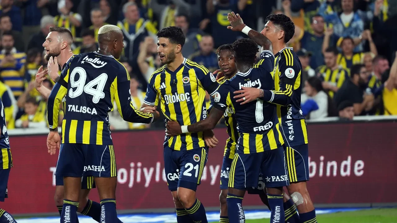 Çaykur Rizespor Fenerbahçe maçı canlı şifresiz nereden izlenir, hangi kanalda? FB'de derbi öncesi son maç
