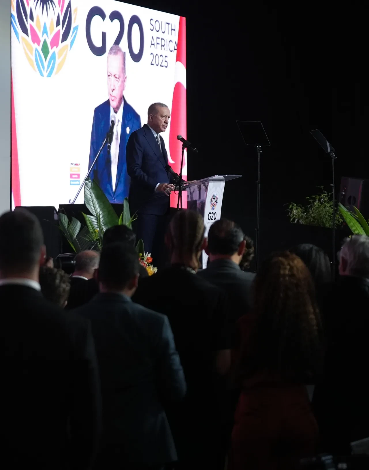 Cumhurbaşkanı Erdoğan'dan G20 Liderler Zirvesi'nde duyurdu: Yarın Putin'le görüşeceğim