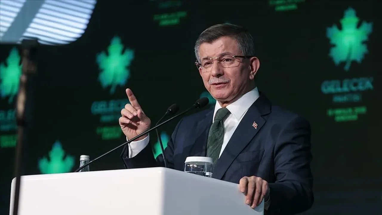 Davutoğlu'ndan İmralı sürecine yeni öneri: 'Öcalan SEGBİS ile bağlansın'