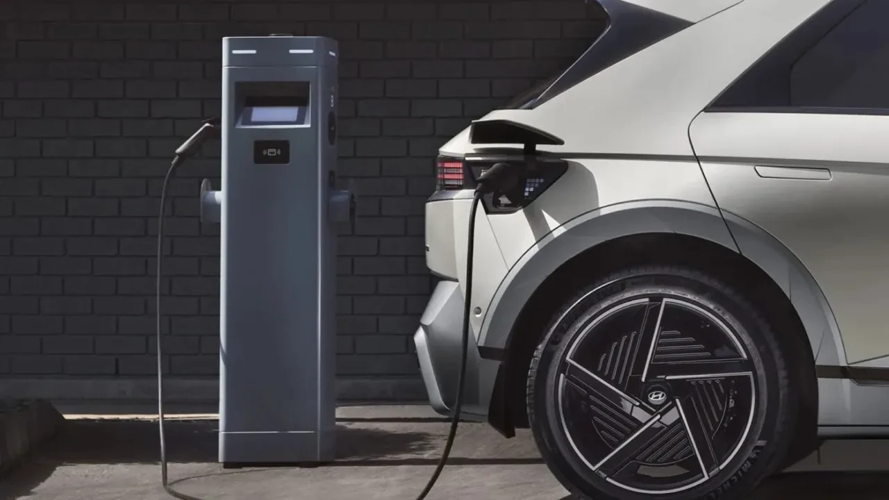 Elektrikli araçların şarj süresi 3 dakikaya inecek! Hyundai'den devrimsel teknoloji