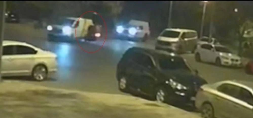 Tekirdağ'da motosikletlinin ağır yaralandığı kaza kamerada