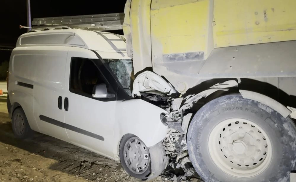 Aksaray'da akıl almaz 30 dakikalık kaza serisi! Aynı yerde iki faciadan sonra 'Emniyet kemeri tak' sesi