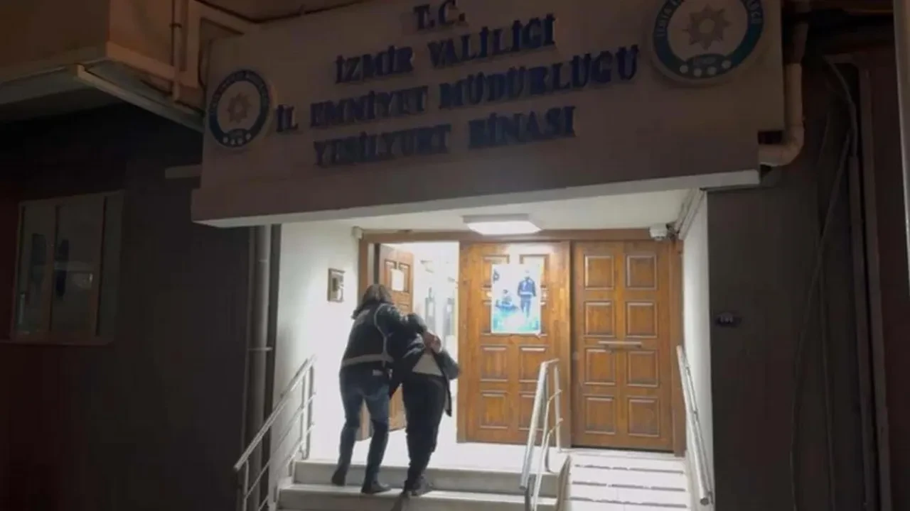 İzmir'de korku dolu anlar! 'Serdengeçtiler her yerde' diyerek işletmelere patlayıcı attılar!