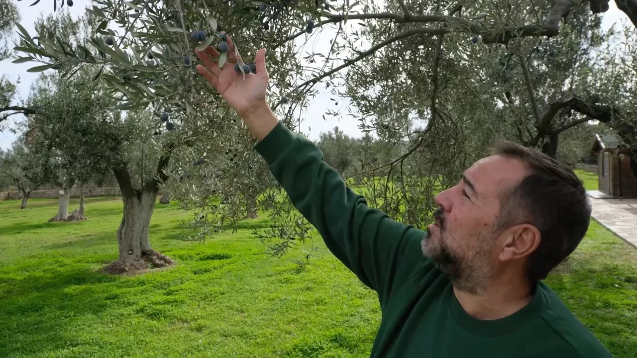 Ata Demirer'in Bozcaada sevdası! İlk kazandığı parayla Çanakkale'ye koştu 