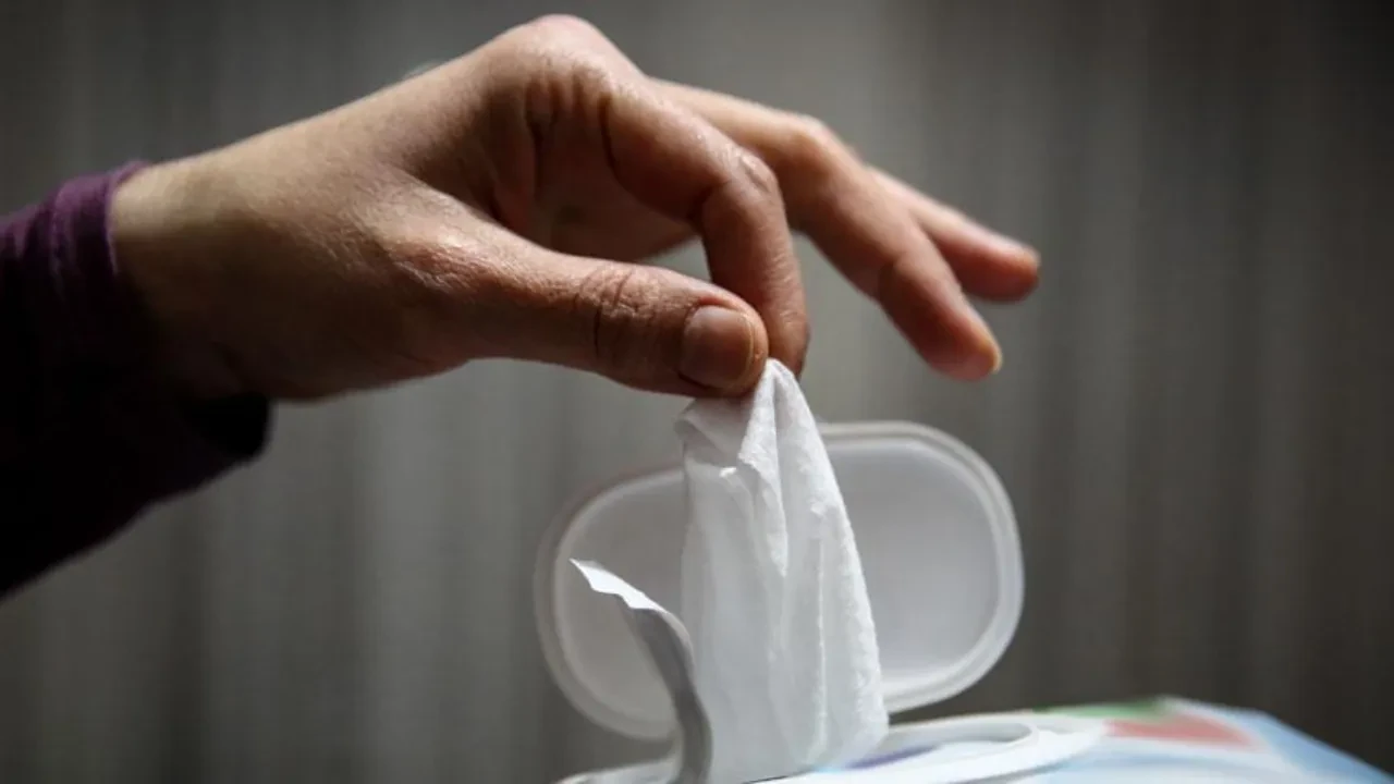 Avrupa'dan sonra Türkiye de harekete geçiyor! Marketlerde ıslak mendil satışına kısıtlama