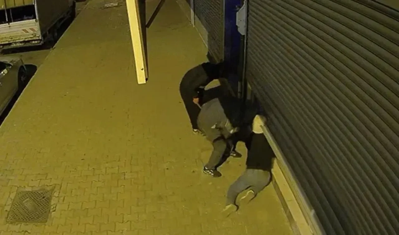 Başakşehir'in başı hırsızlarla dertte! Hırsızlarının rahatlığı görenleri hayrete düşürdü