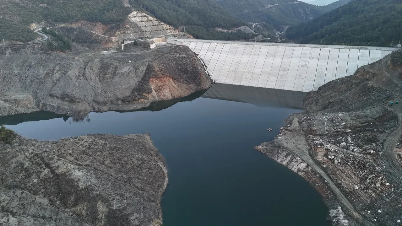 Hatay alarm veriyor! 65 yıldır böylesi görülmedi: 'Buranın en yaşlısıyım ilk kez böyle gördüm'