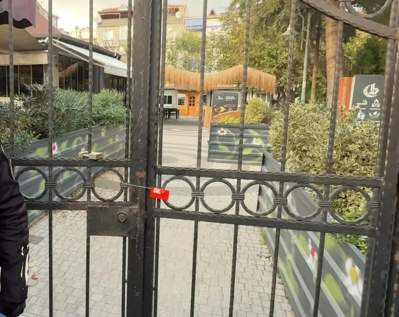 İstanbul'da dehşet! Parkta oynayan 5 çocuk elektrik akımına kapıldı 