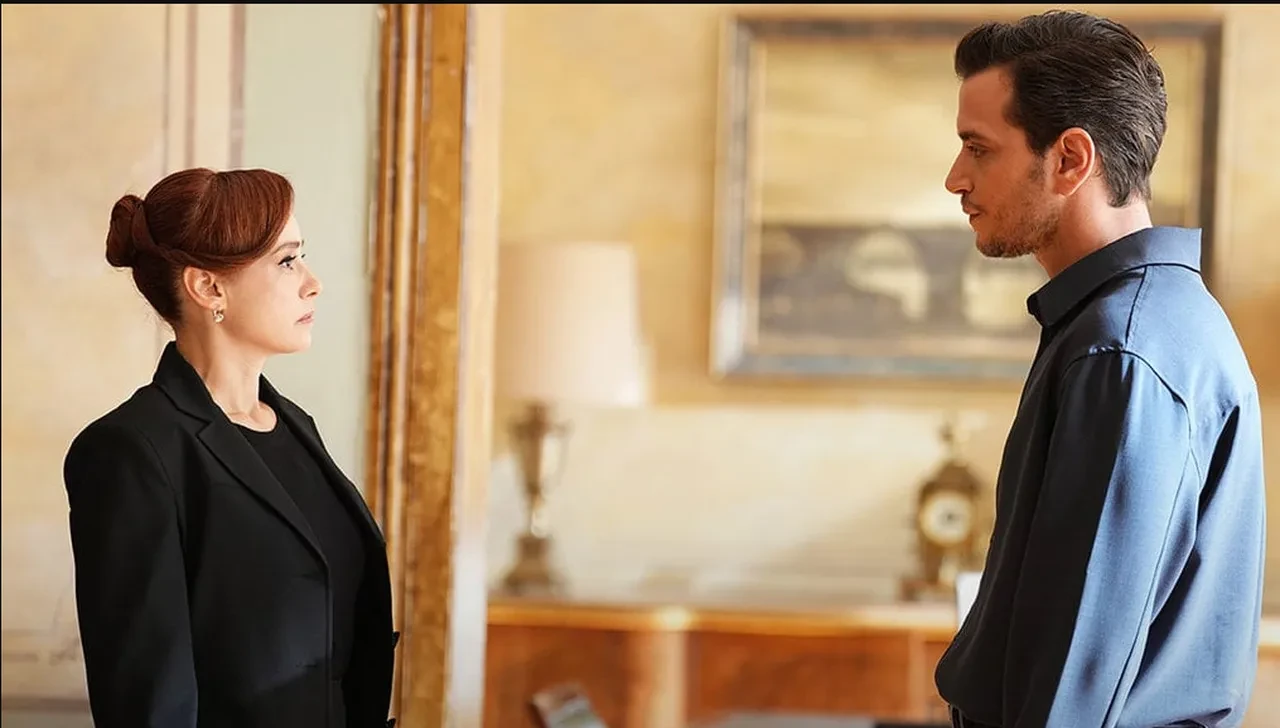 Kıskanmak dizisine savcı geliyor! Özgü Namal ile Bülent İnal partner oldu 