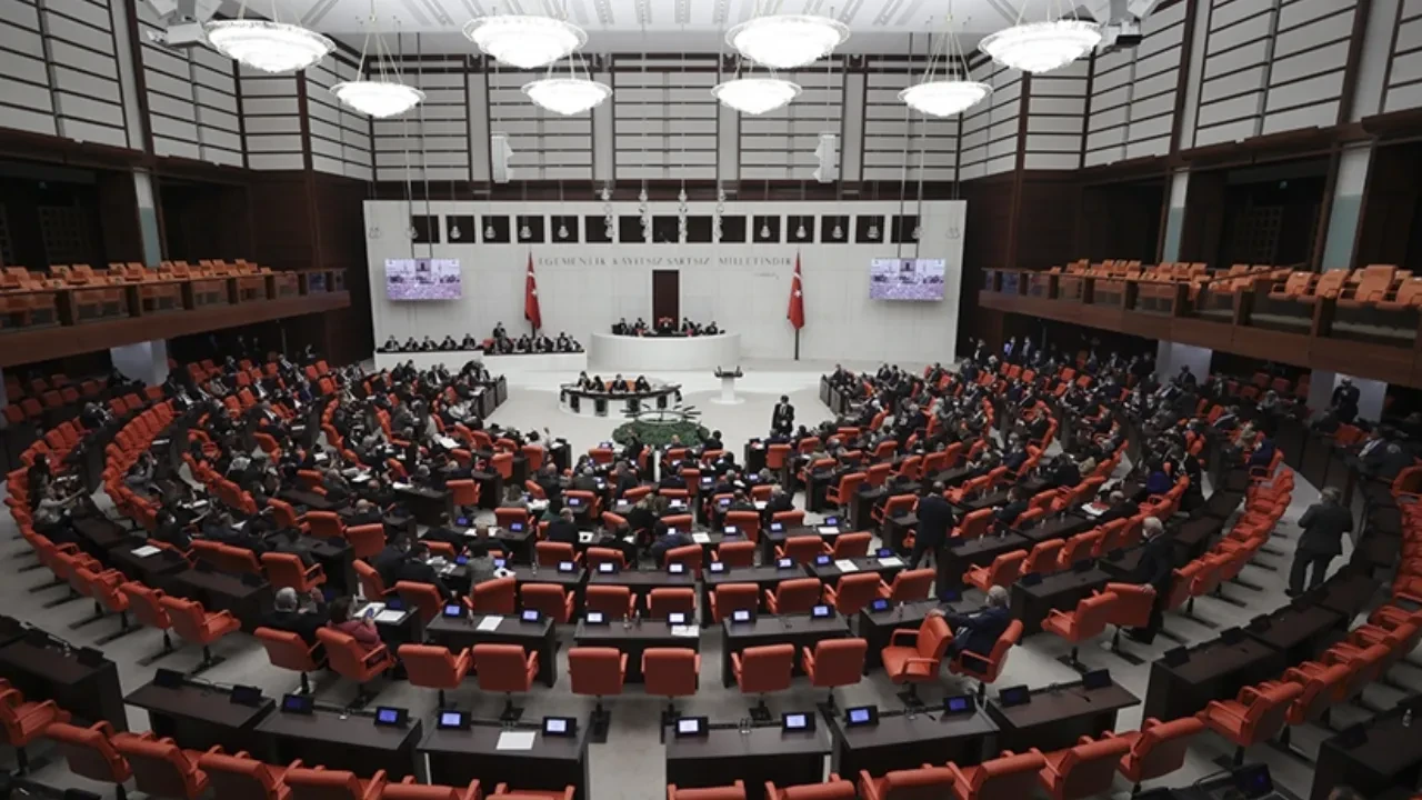 Meclis'te gündem yoğun: Vergi, bütçe ve yargı paketi mesaisi başlıyor