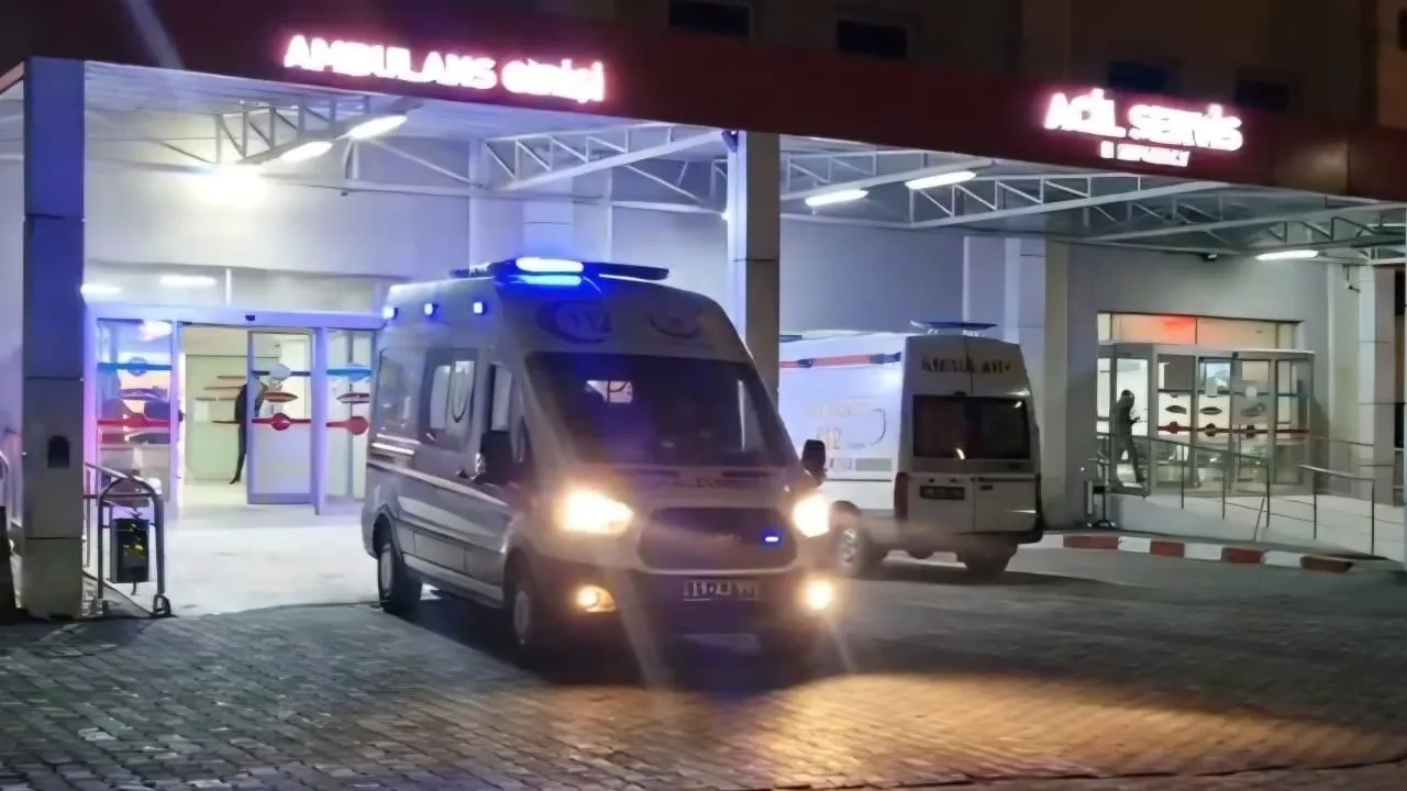 Okuldan çıkışı kabusu yaşadılar: 5 liseli yediklerinden zehirlendi