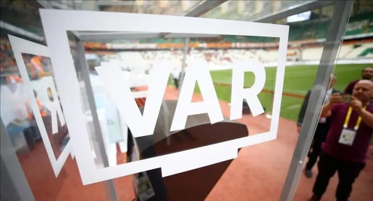 RAMS Başakşehir - Trabzonspor maçının VAR hakemi açıklandı