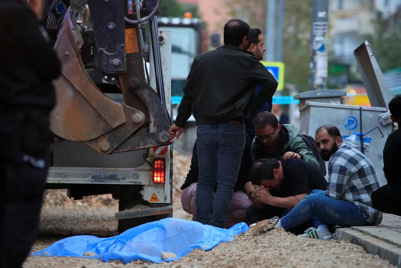 Sadece ekmek almaya gitmişti! Babasını o halde görünce feryat etti: 'Böyle iş mi olur'