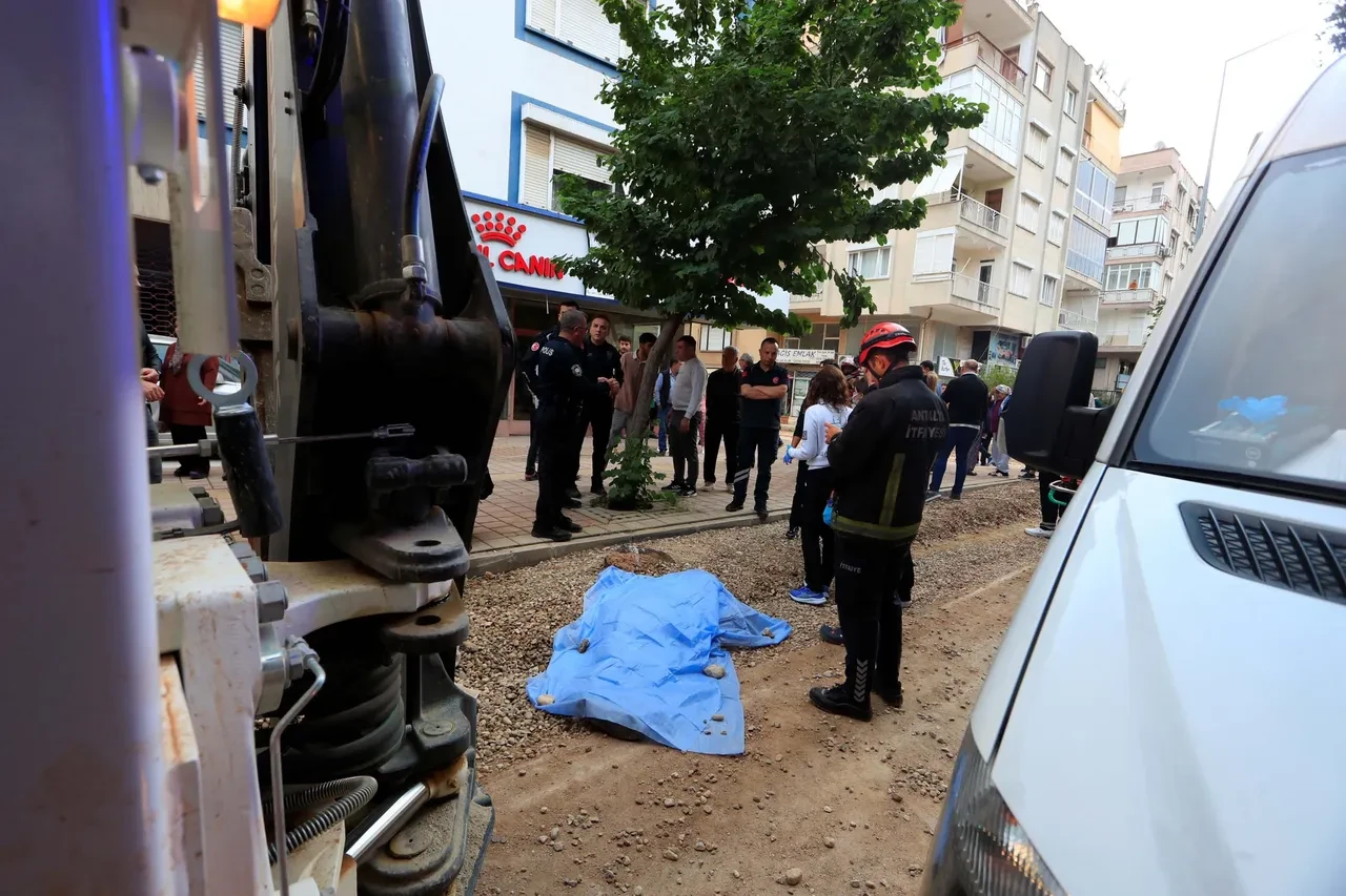 Sadece ekmek almaya gitmişti! Babasını o halde görünce feryat etti: 'Böyle iş mi olur'