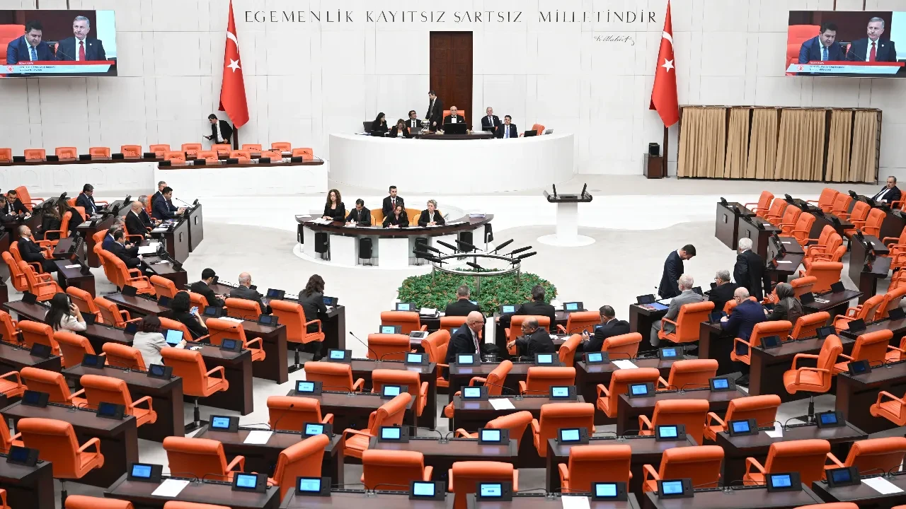 TBMM'de sandalye dağılımı değişti: CHP'nin milletvekili sayısı arttı