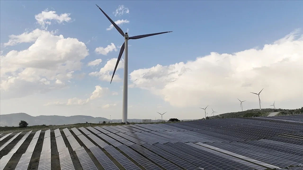 Türkiye, yenilenebilir enerjide vites yükseltti: 400 milyon dolarlık YEKA GES yatırımı